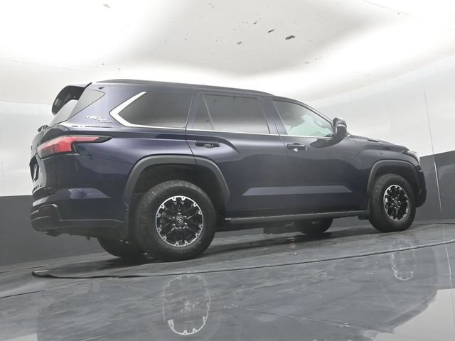 Used 2025 Toyota Sequoia SR5 w/ TRD Off-Road Package AWD/4WD image 43