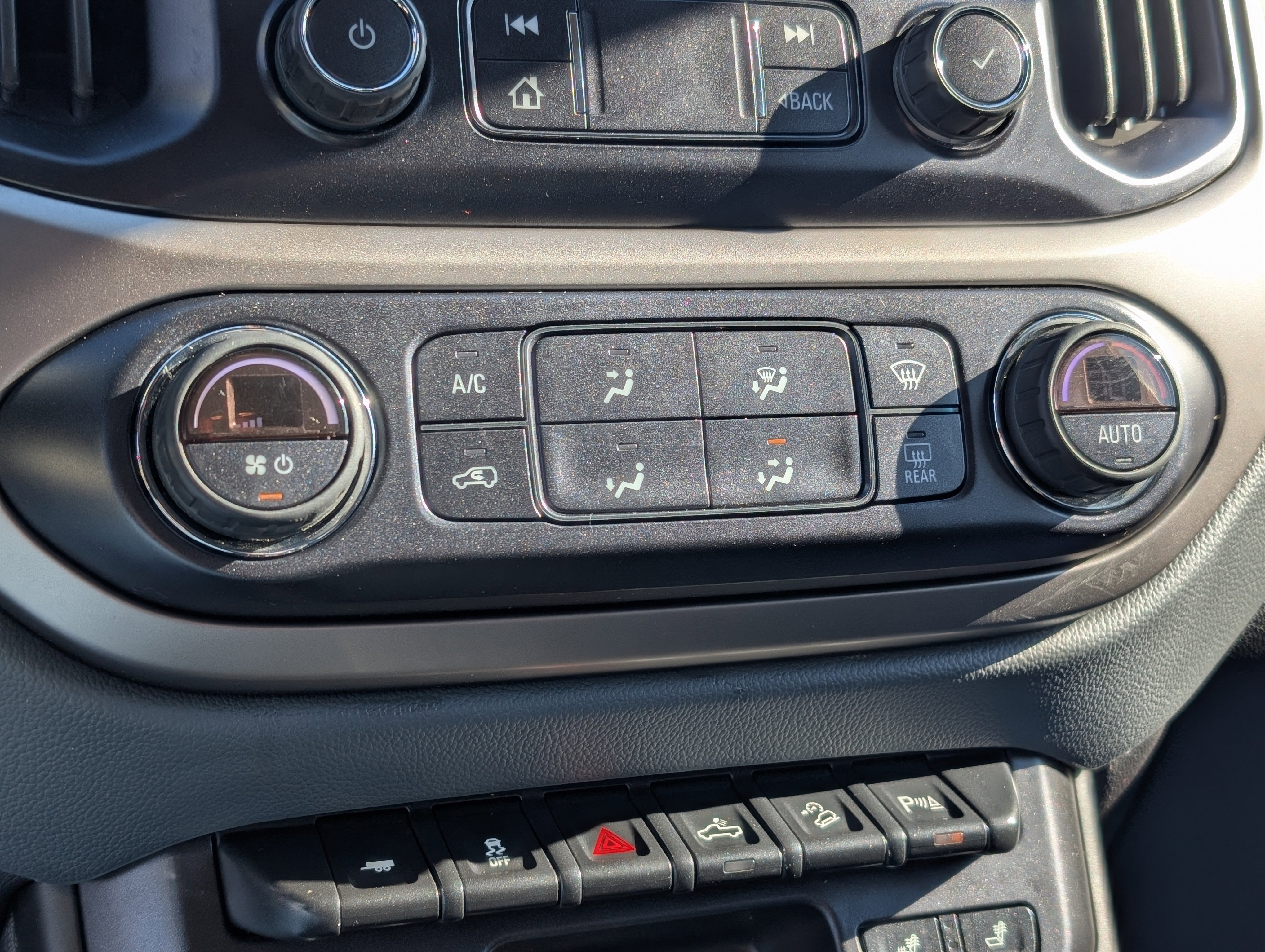 Used 2020 Chevrolet Colorado Z71 image 20