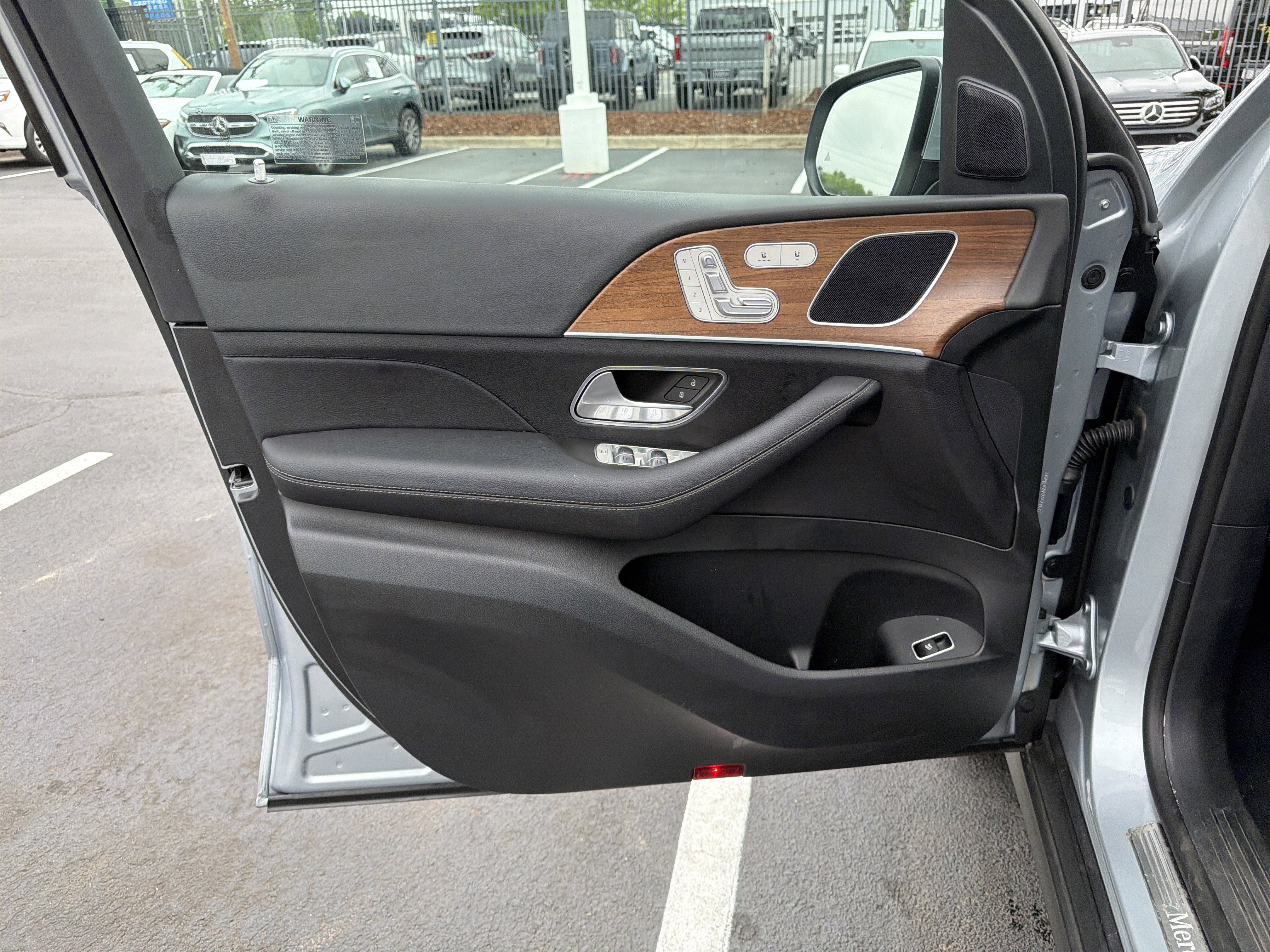 Used 2025 Mercedes-Benz GLE 350 4MATIC image 14