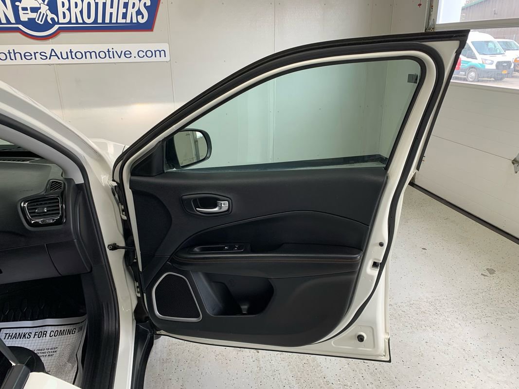 Used 2018 Jeep Compass Limited w/ Navigation Group AWD/4WD image 26
