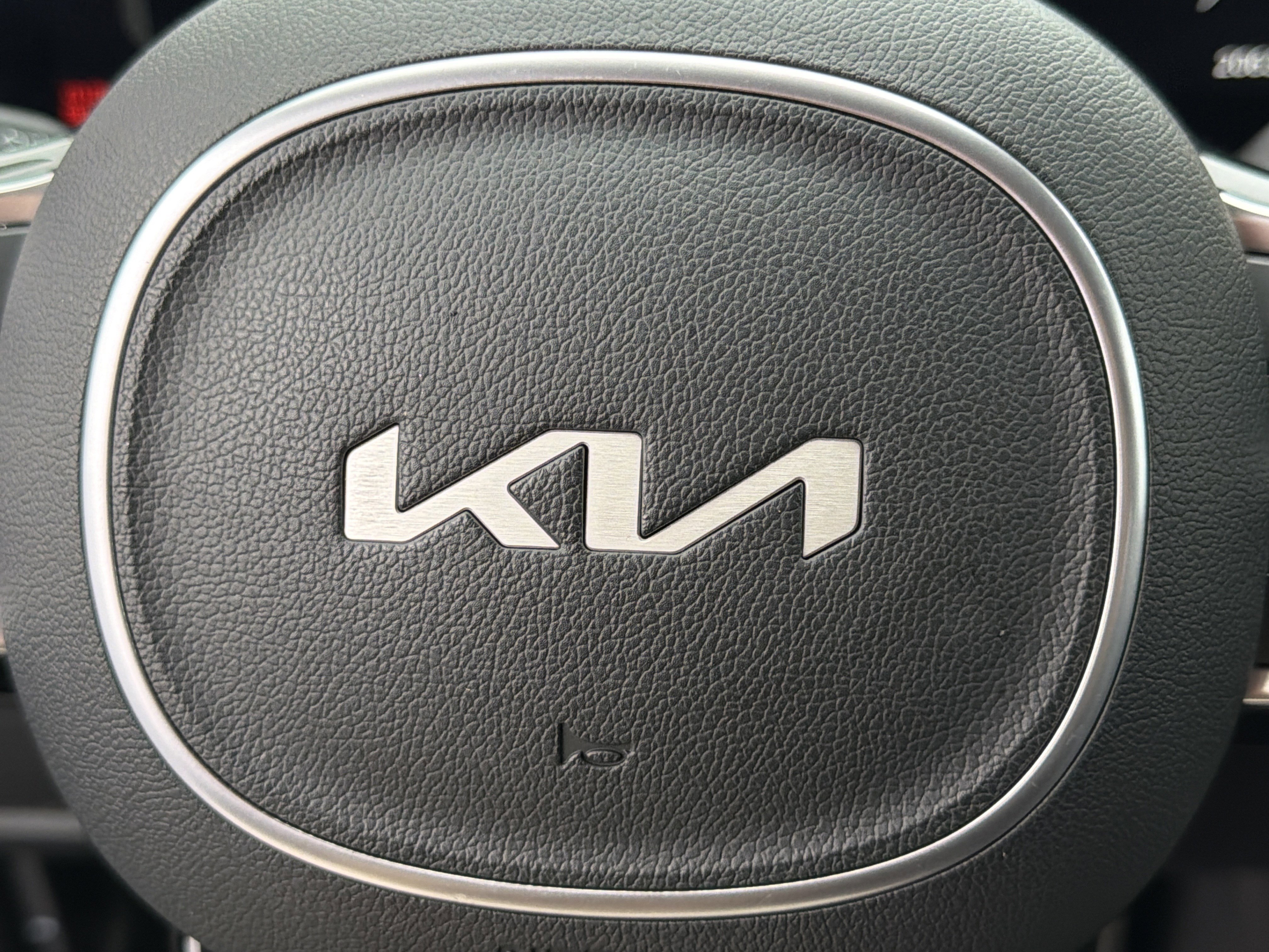 Used 2025 Kia Sorento SX image 25