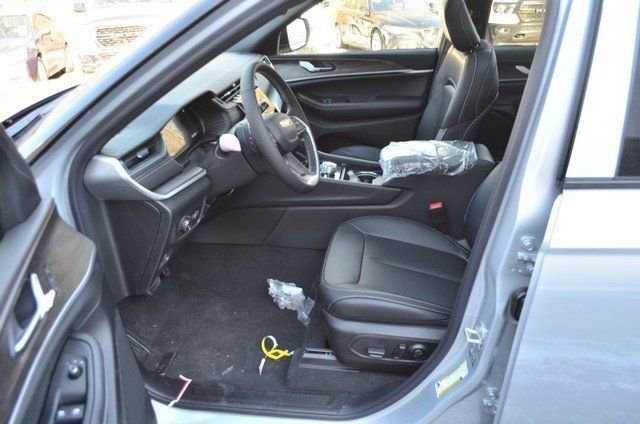 New 2025 Jeep Grand Cherokee Limited image 14