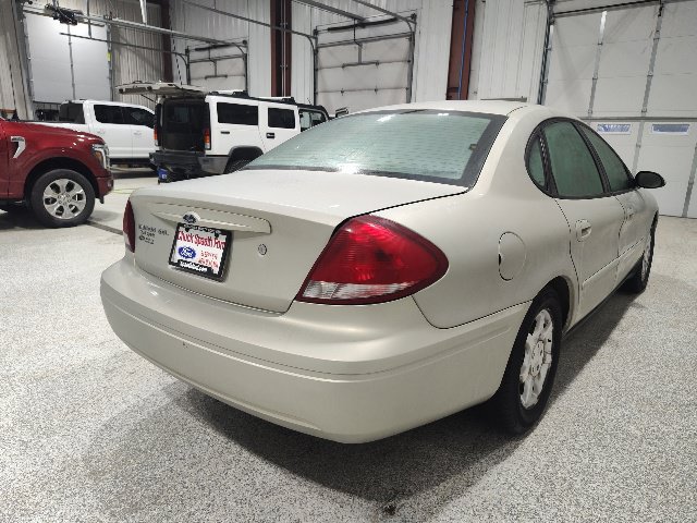Used 2007 Ford Taurus SEL FWD image 6