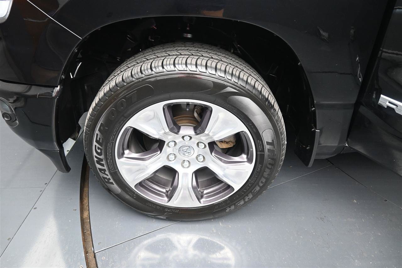 Used 2023 RAM 1500 Laramie AWD/4WD image 17