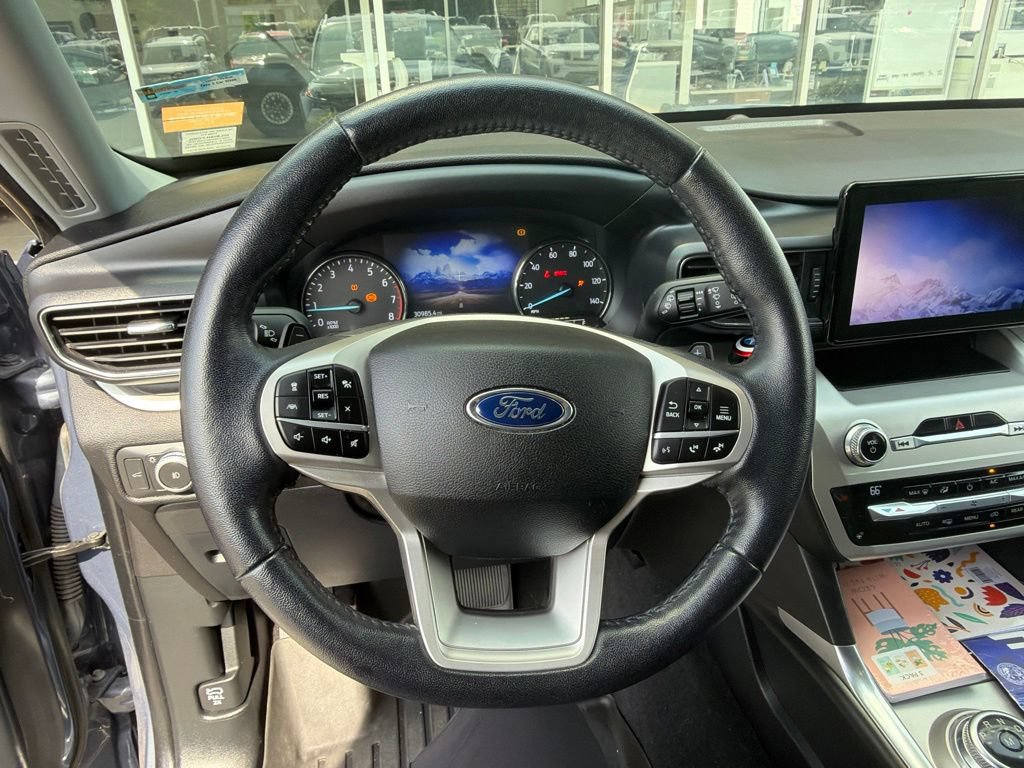 Used 2021 Ford Explorer XLT w/ Equipment Group 202A RWD image 23