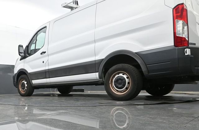 Used 2022 Ford Transit 250 Low Roof RWD image 10