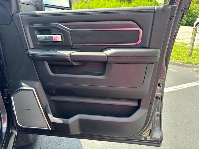New 2026 RAM 2500 Laramie AWD/4WD image 9
