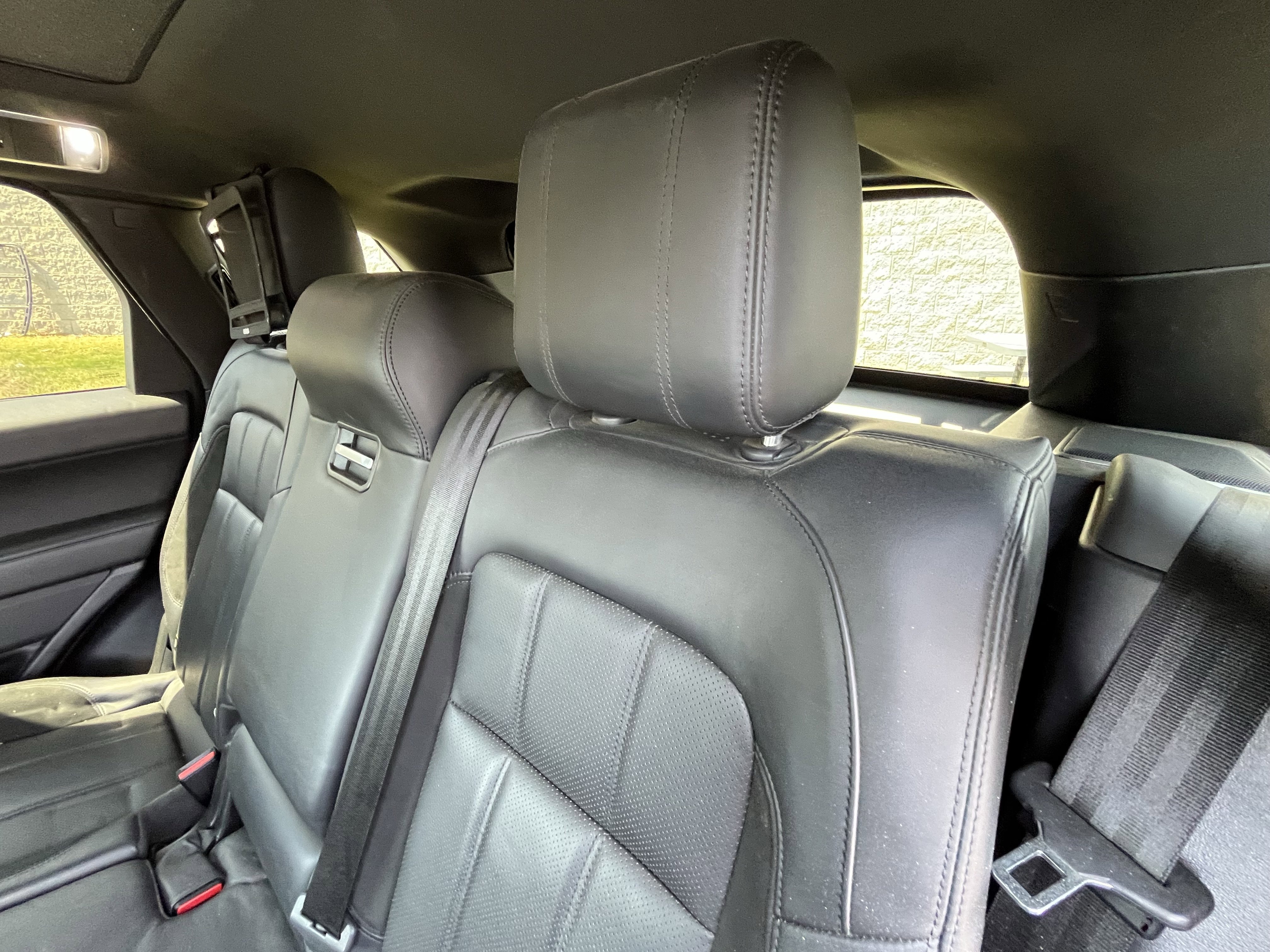 Used 2022 Land Rover Range Rover Sport HST image 28