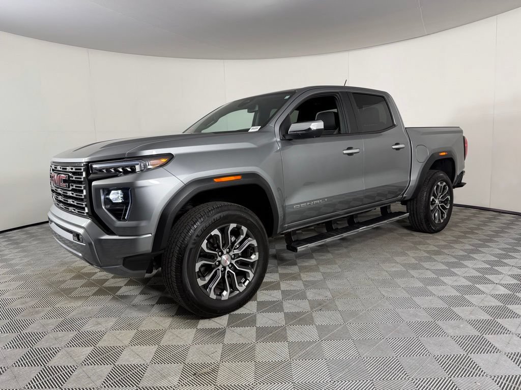 Used 2024 GMC Canyon Denali AWD/4WD image 5