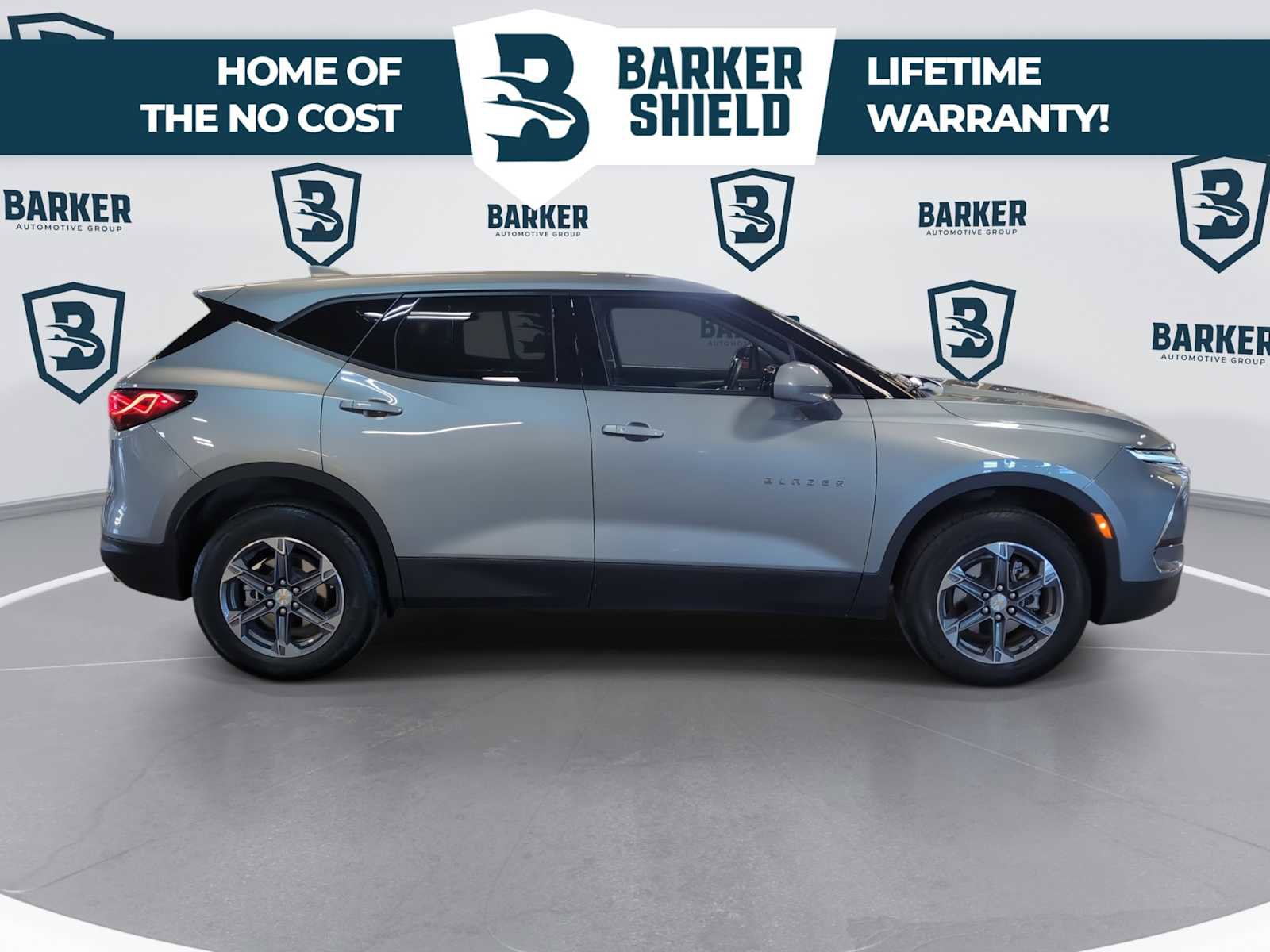 Used 2025 Chevrolet Blazer LT AWD/4WD image 10