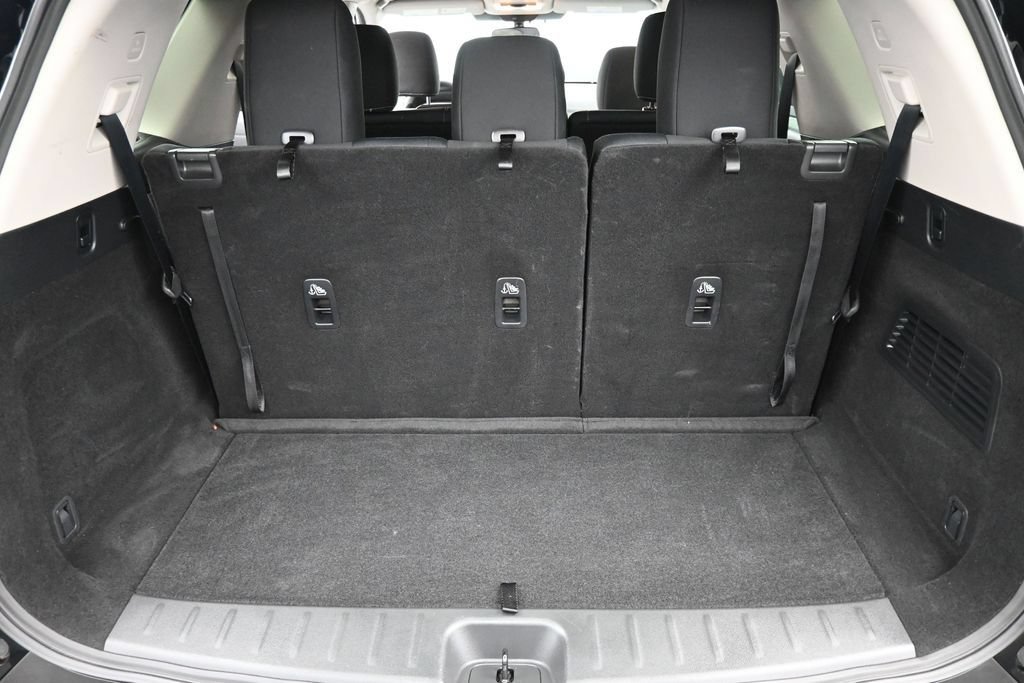 Used 2025 Nissan Pathfinder S AWD/4WD image 14