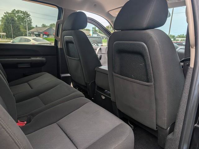 Used 2011 Chevrolet Silverado 2500 LT w/ Interior Plus Package AWD/4WD image 20