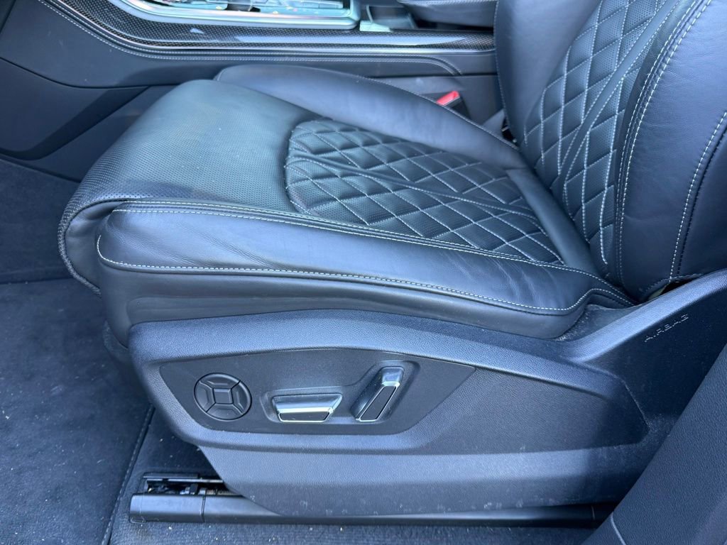 Used 2022 Audi SQ8 Prestige w/ Prestige Package image 10