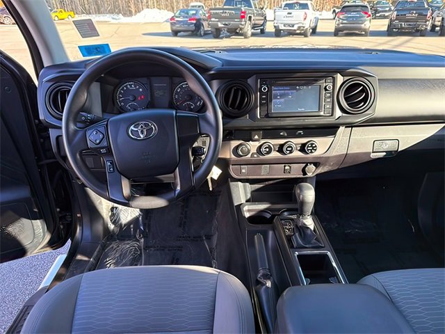 Used 2017 Toyota Tacoma SR image 18
