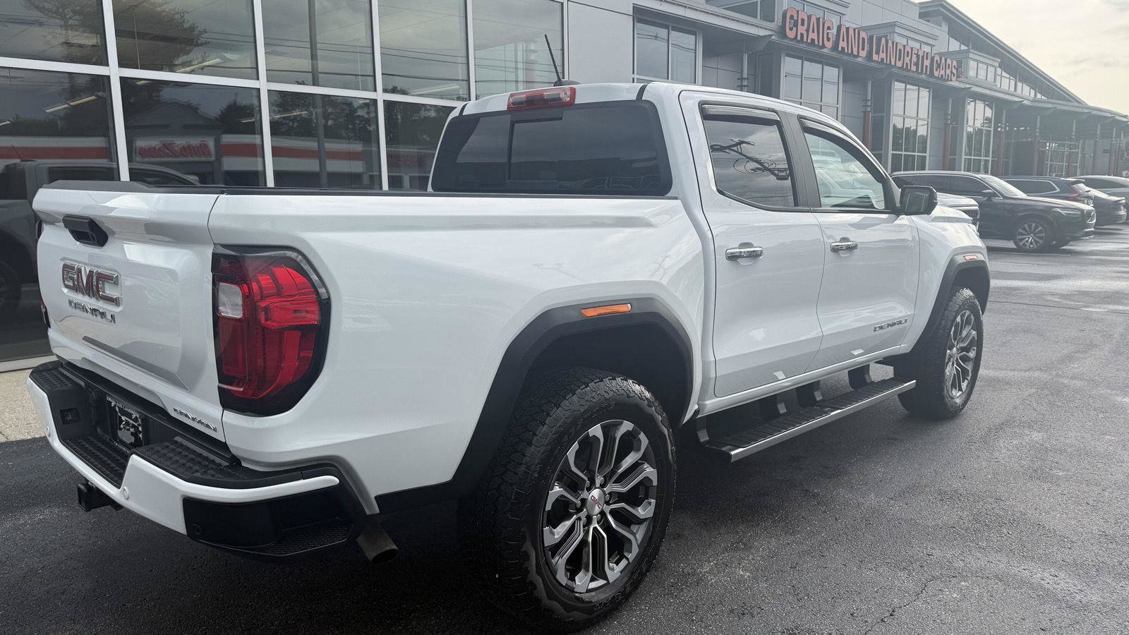 Used 2023 GMC Canyon Denali AWD/4WD image 2