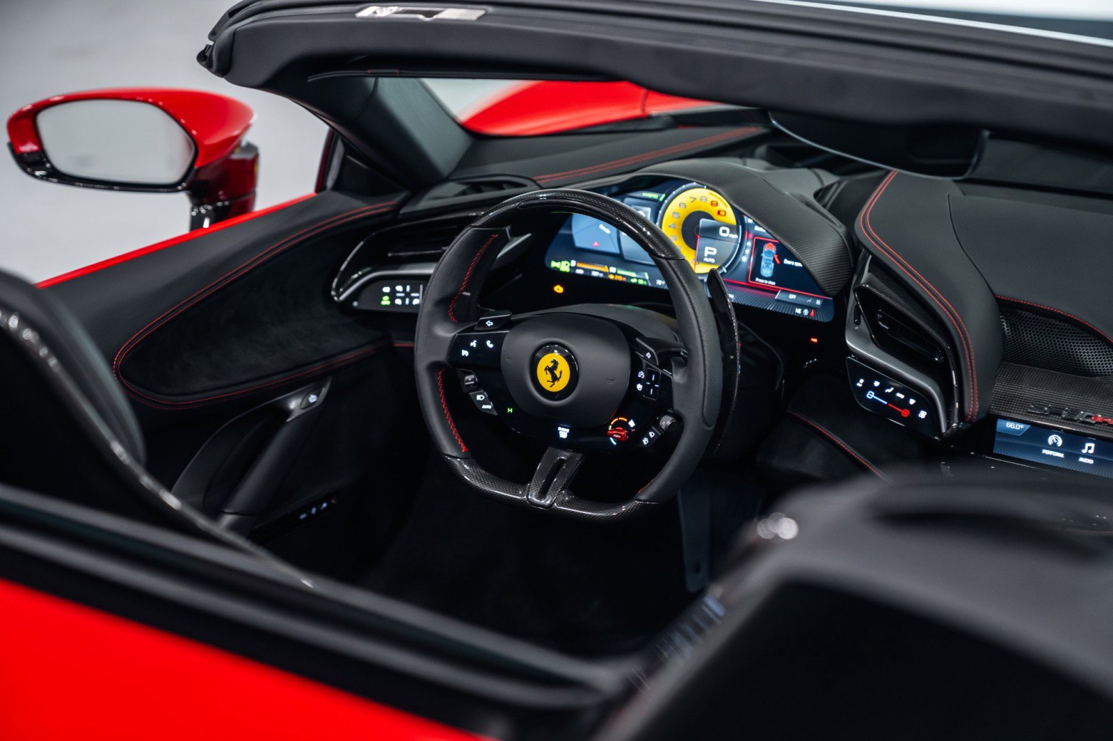 Used 2024 Ferrari SF90 Spider image 18