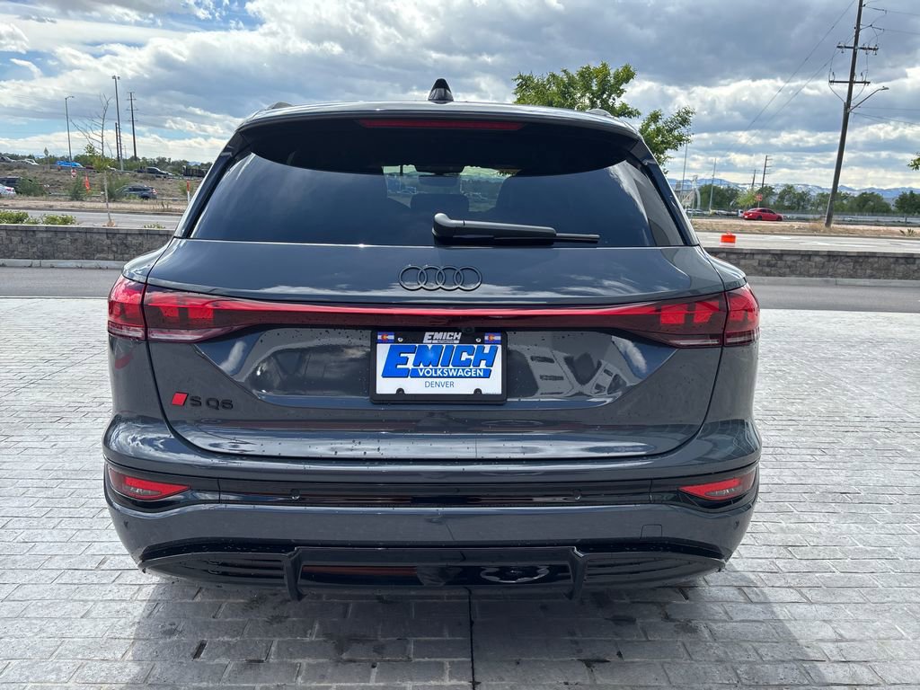 Used 2025 Audi SQ6 e-tron Prestige AWD/4WD image 4