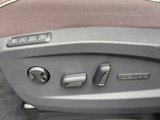 New 2025 Volkswagen ID. Buzz Pro S image 14