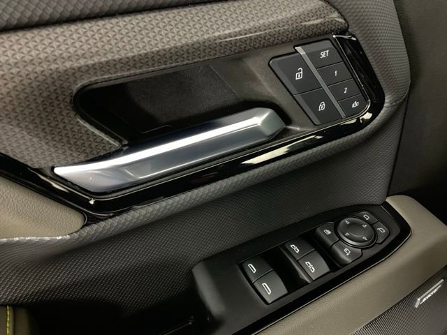Used 2024 Chevrolet Silverado 1500 ZR2 image 27