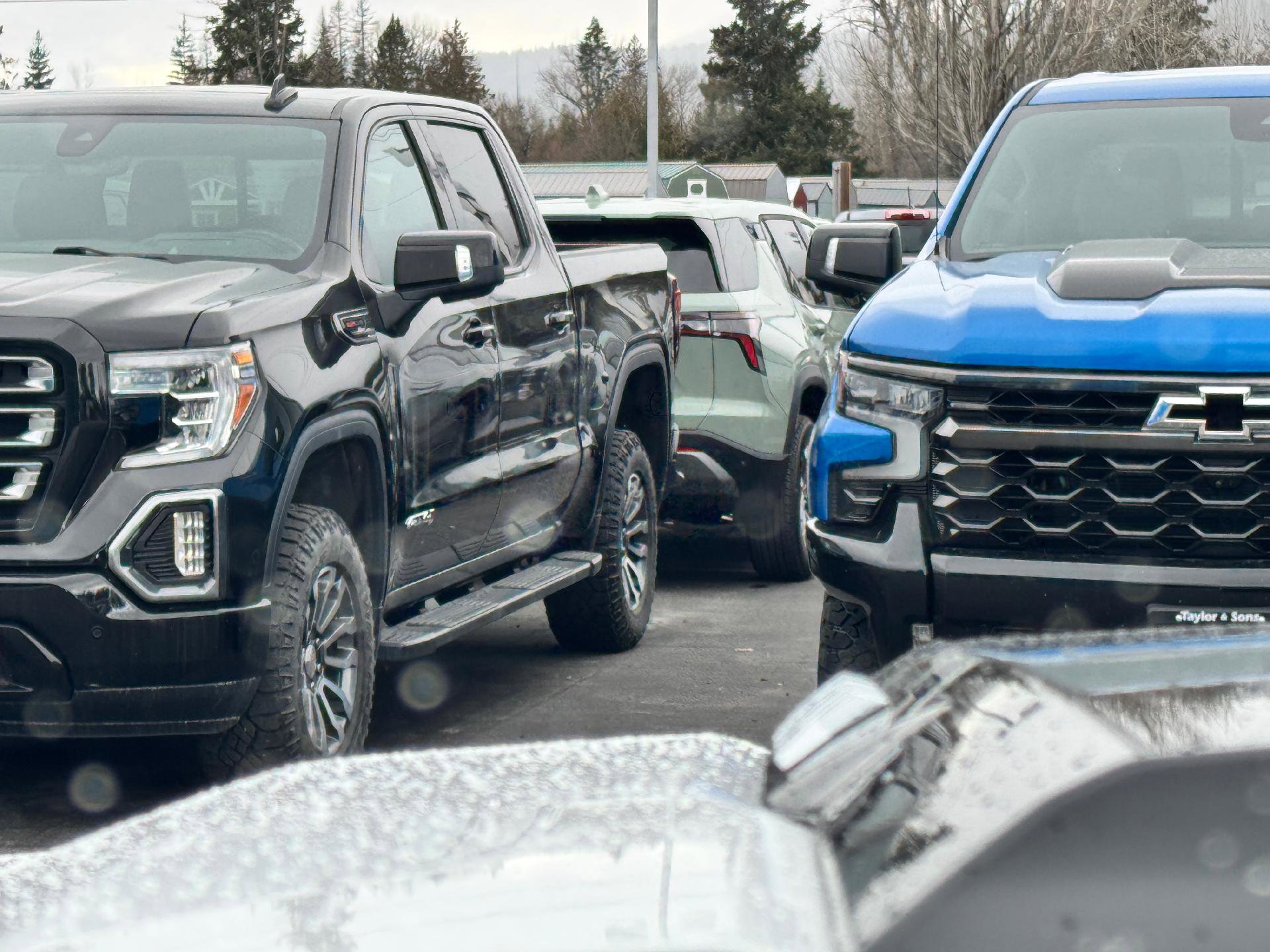 Used 2024 Chevrolet Silverado 1500 ZR2 w/ Technology Package image 37