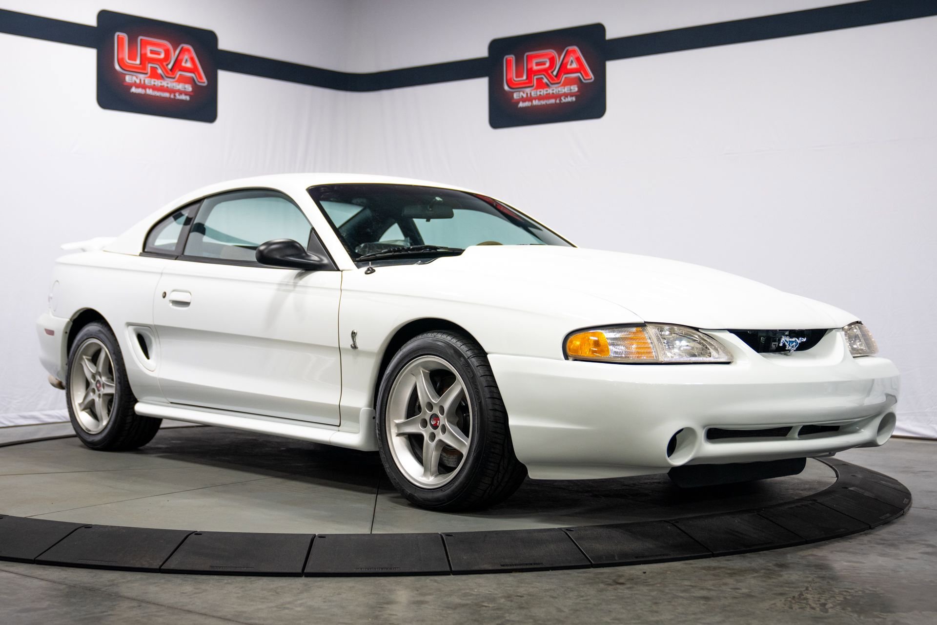 Used 1995 Ford Mustang Cobra R RWD image 1