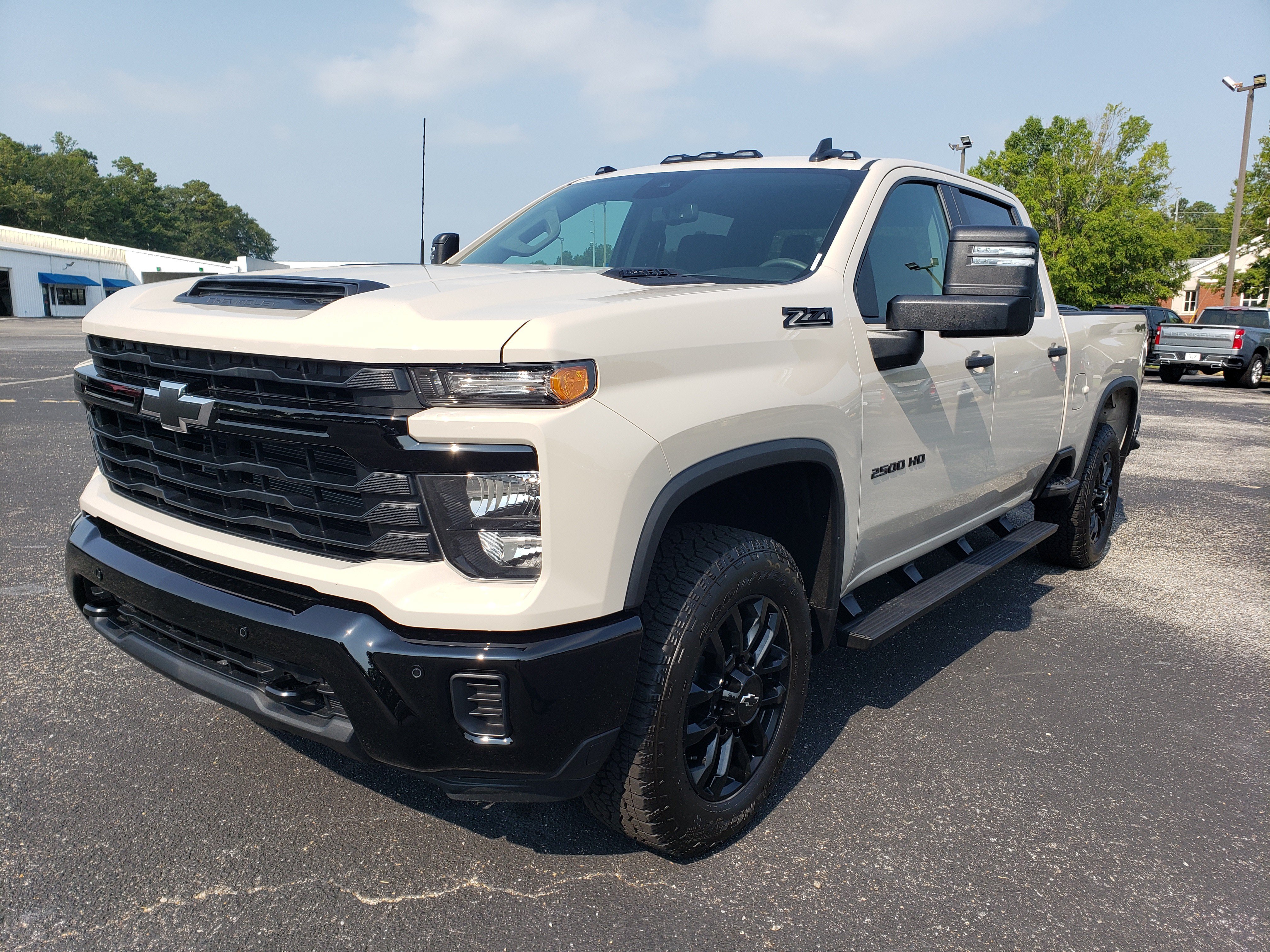 New 2026 Chevrolet Silverado 2500 Custom w/ Custom Value Package AWD/4WD image 2