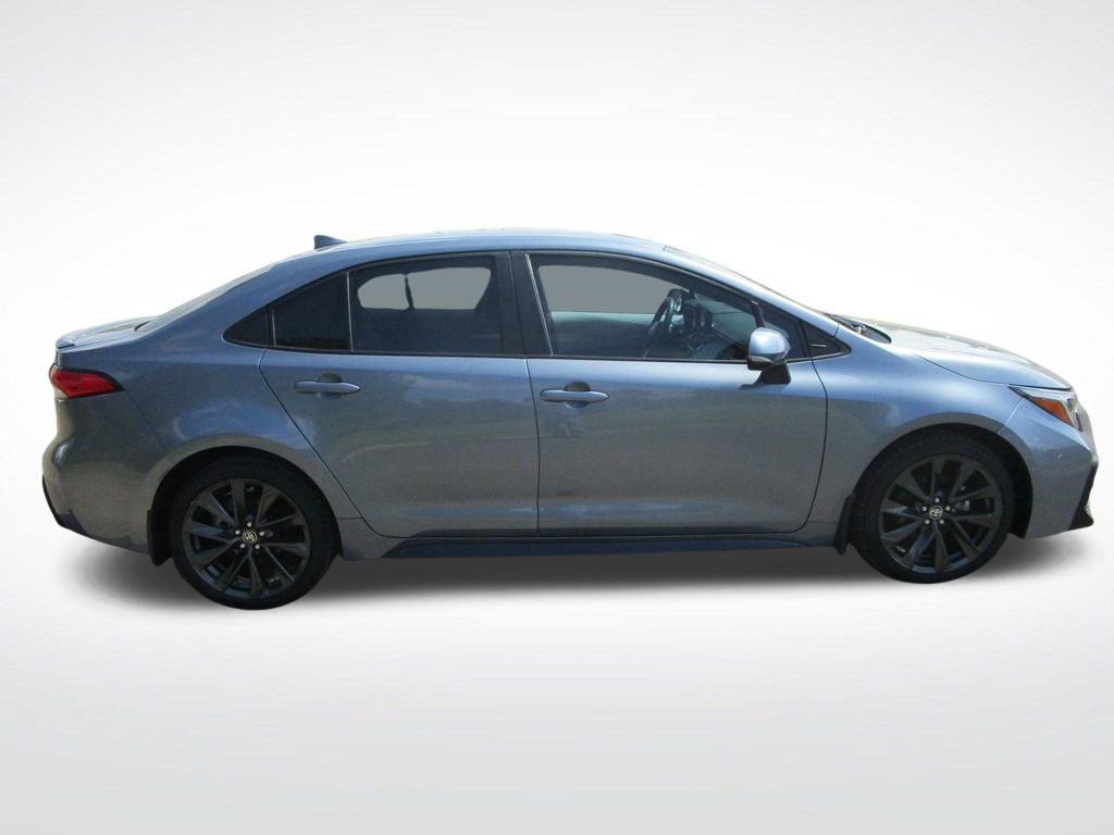 Used 2024 Toyota Corolla SE image 6