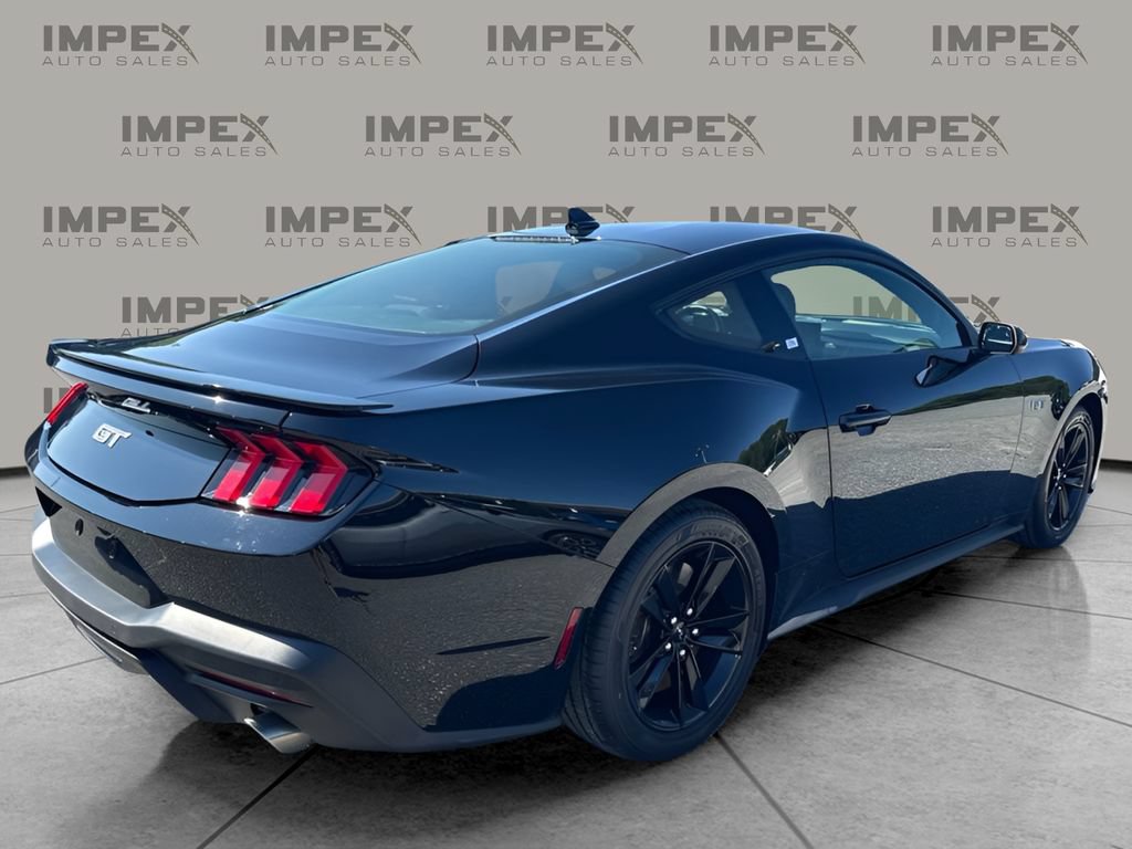 Used 2024 Ford Mustang GT RWD image 5