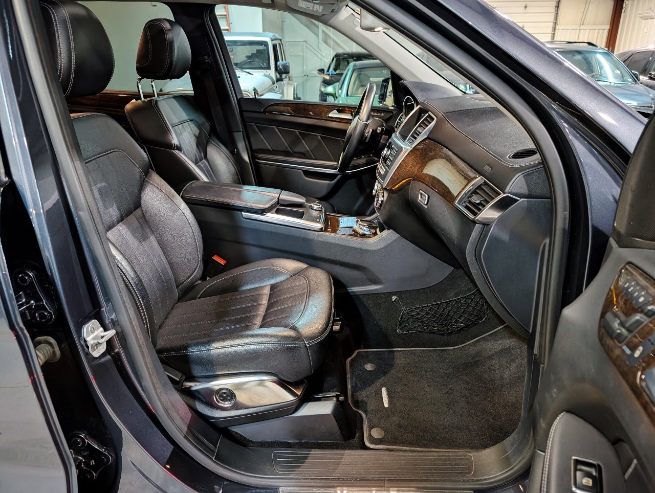 Used 2013 Mercedes-Benz GL 450 4MATIC image 33