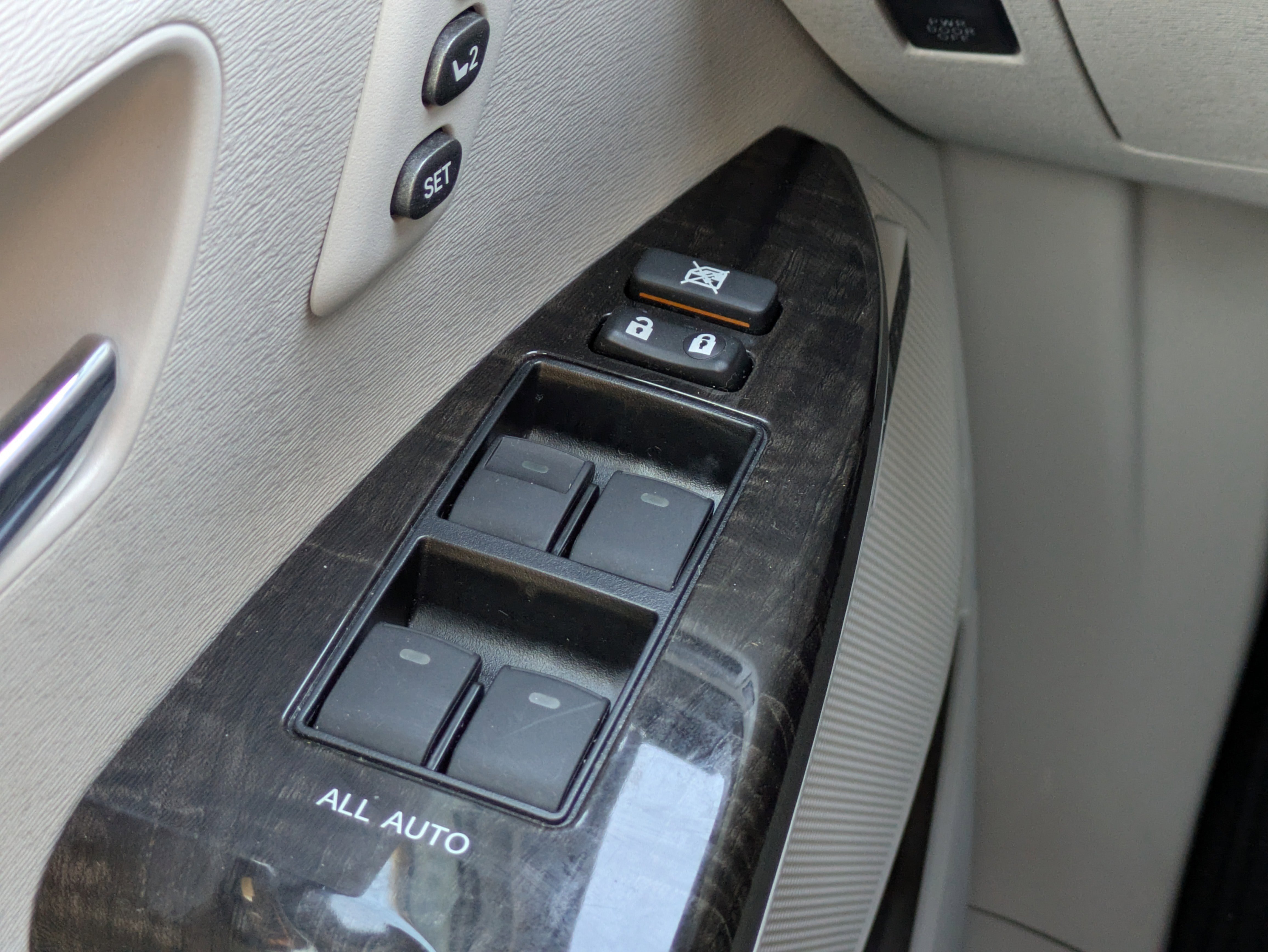 Used 2013 Toyota Venza XLE image 34