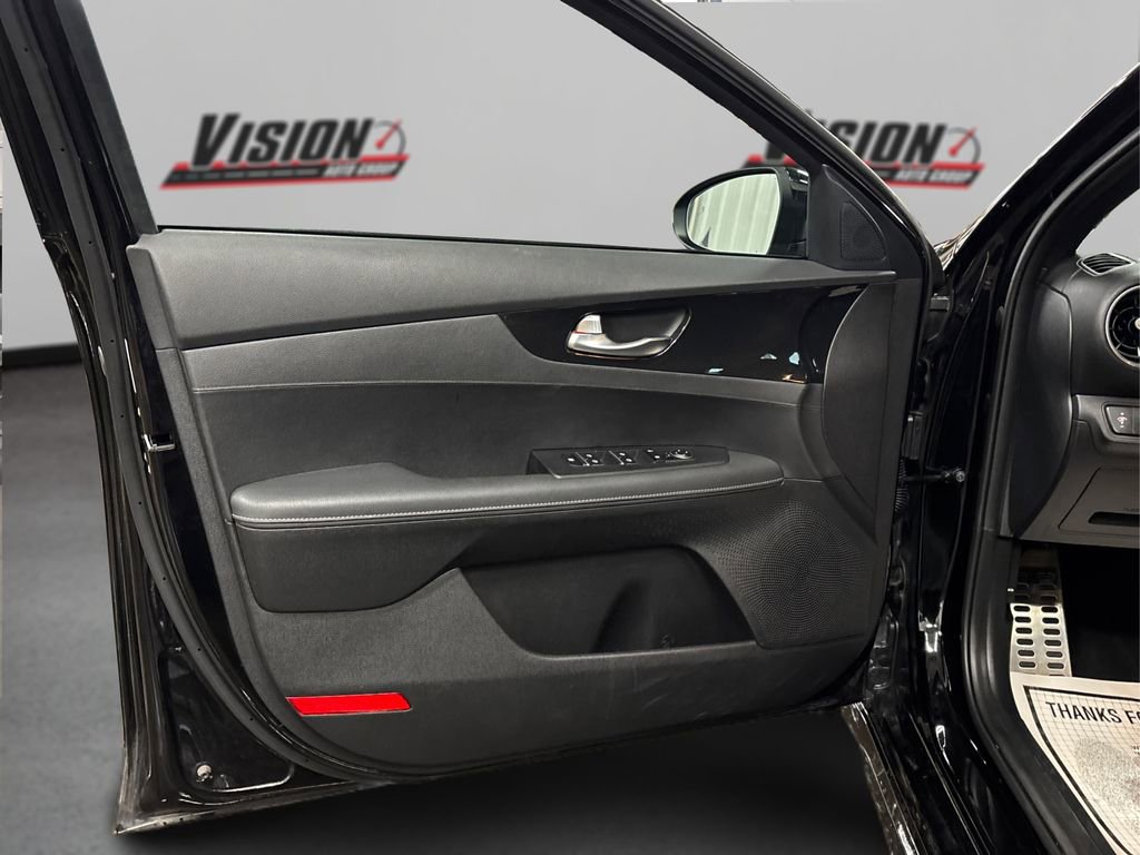 Certified 2023 Kia Forte GT-Line image 22