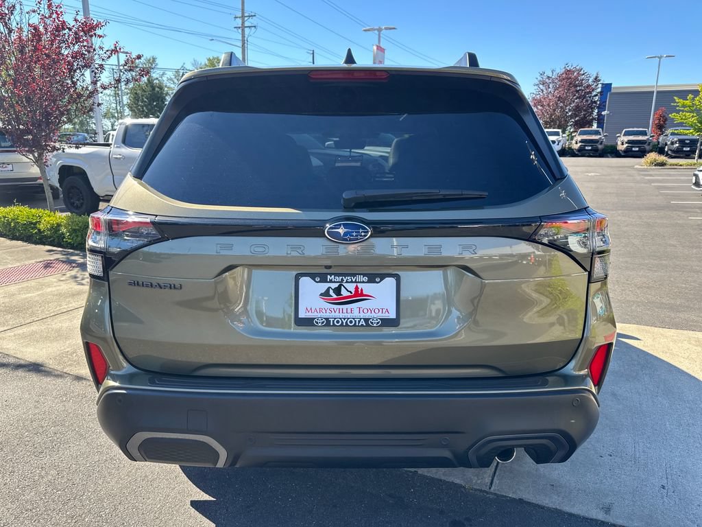 Used 2025 Subaru Forester Limited AWD/4WD image 4