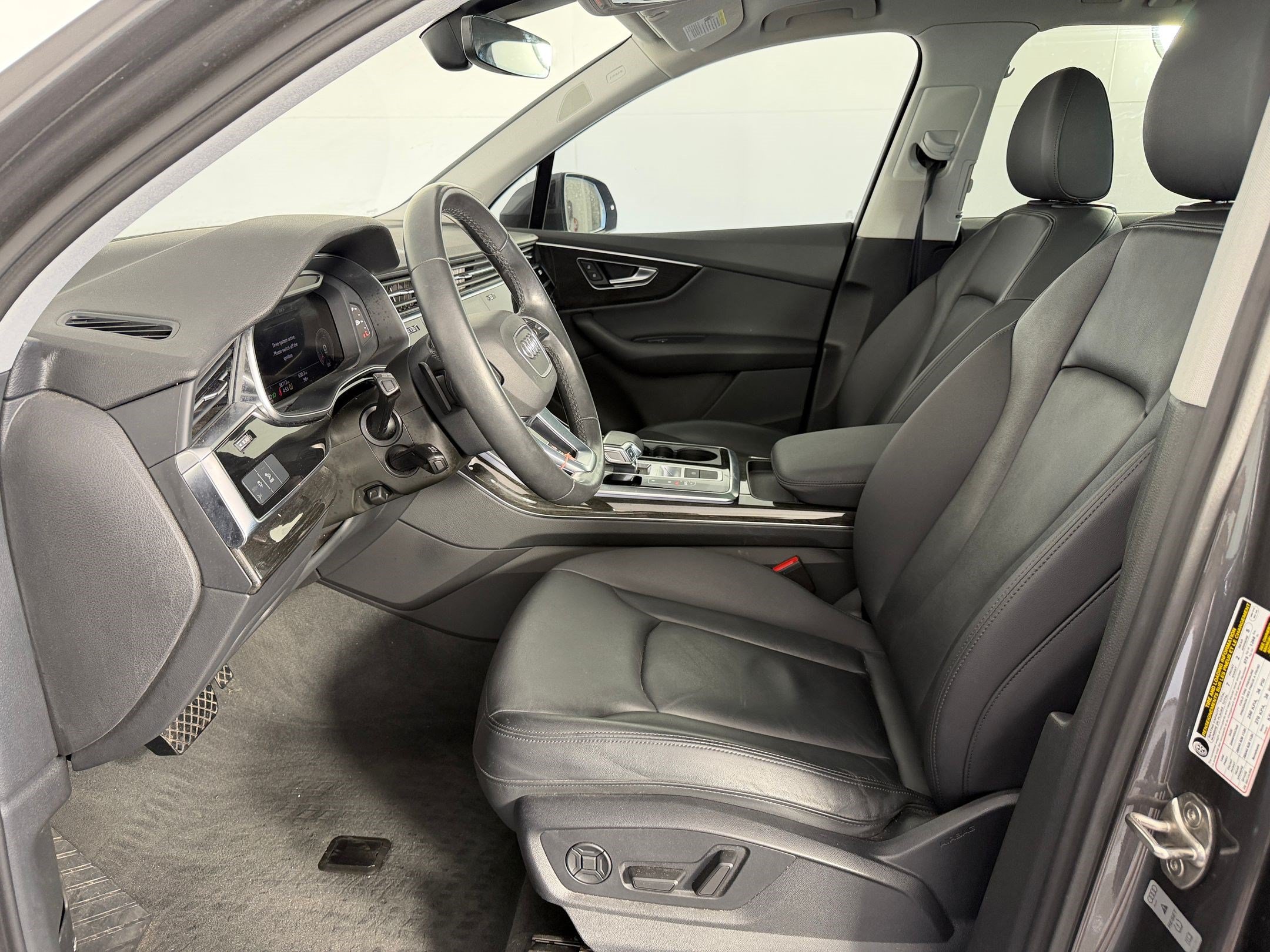 Used 2022 Audi Q7 3.0T Premium Plus w/ Premium Plus Package AWD/4WD image 5