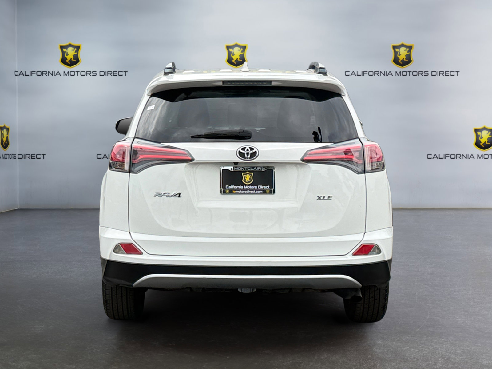 Used 2017 Toyota RAV4 XLE image 4