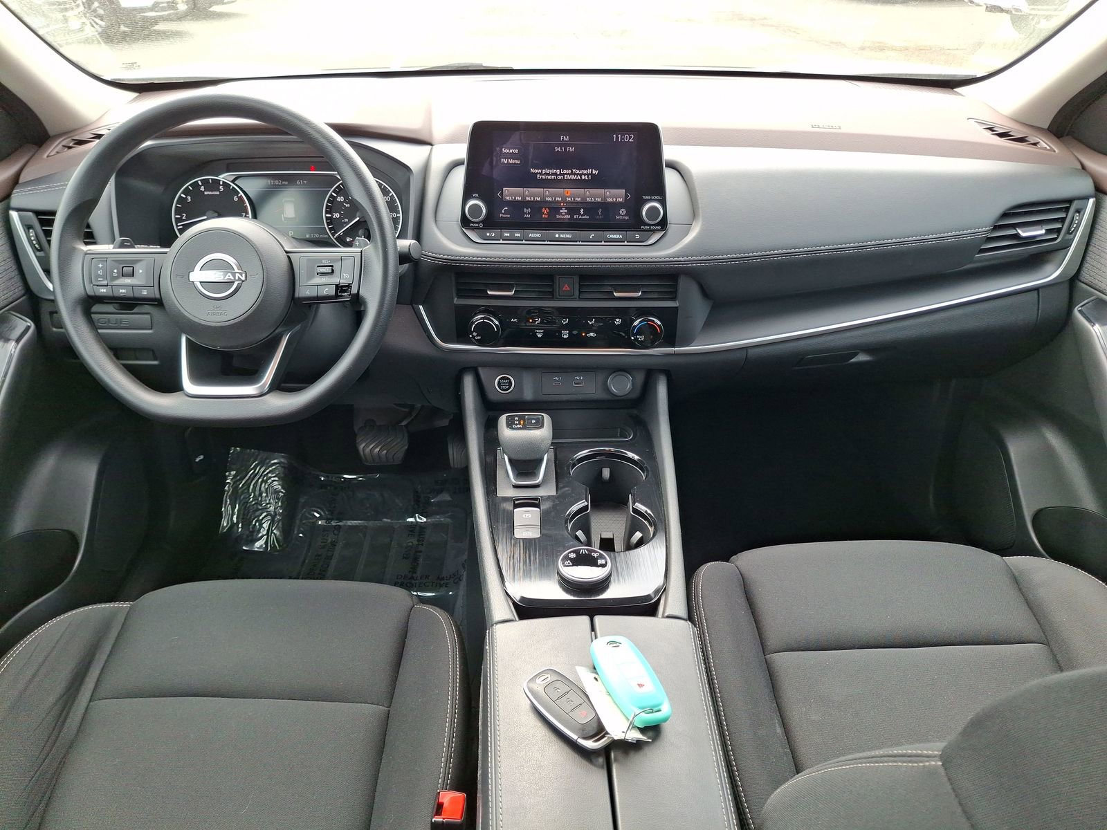 Used 2023 Nissan Rogue S image 9