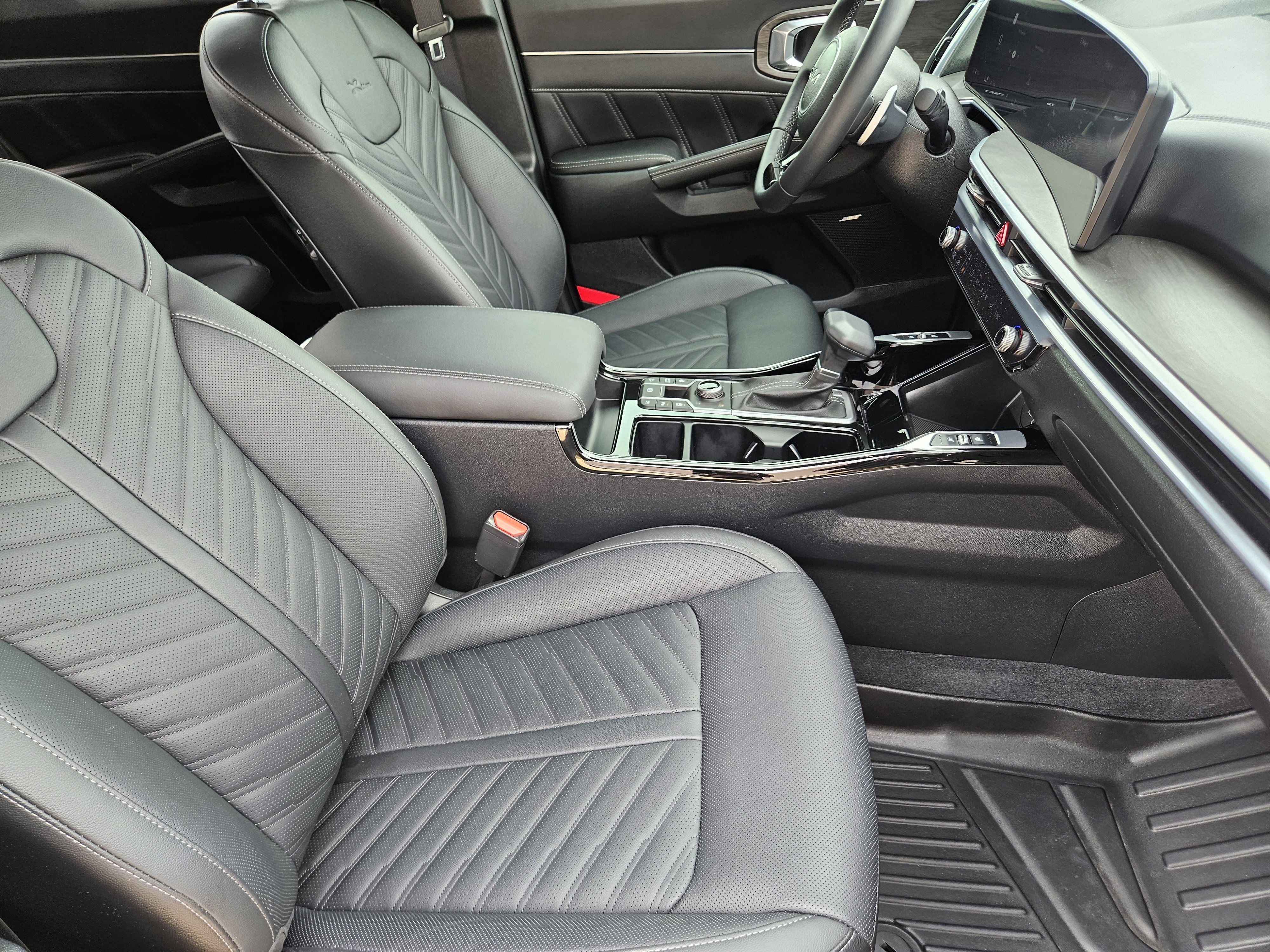 Used 2025 Kia Sorento SX Prestige image 14