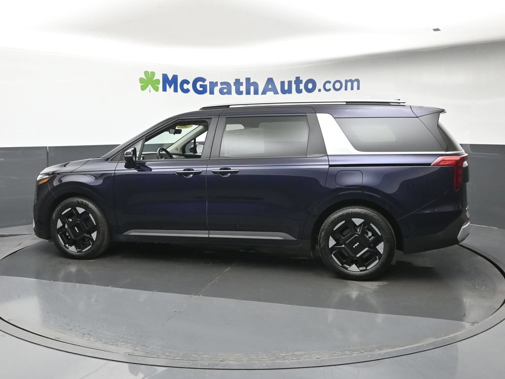 Used 2025 Kia Carnival EX FWD image 24