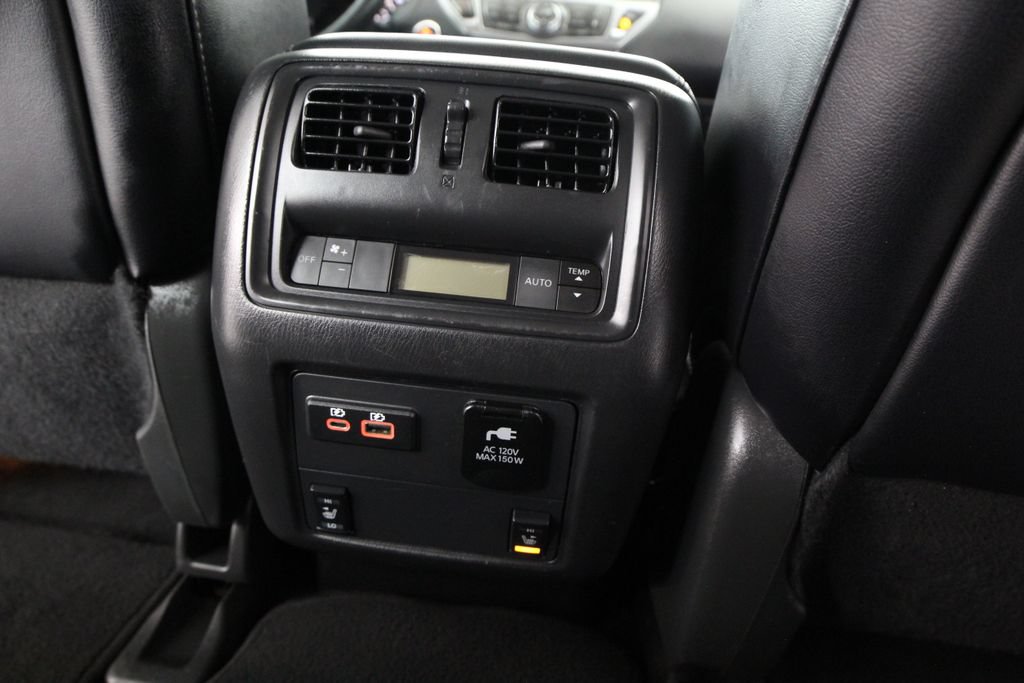 Used 2020 Nissan Pathfinder SL AWD/4WD image 48