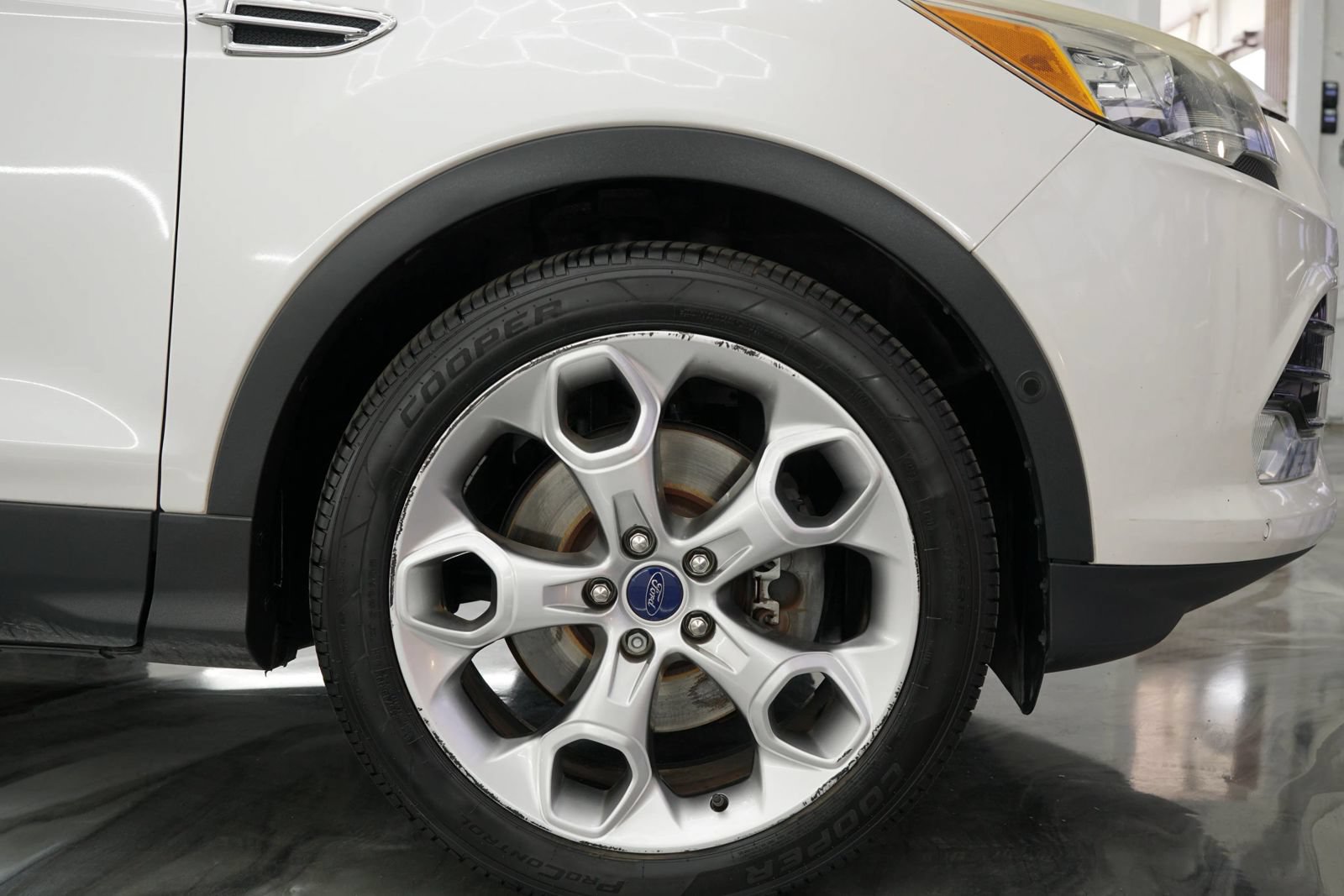 Used 2015 Ford Escape Titanium w/ Equipment Group 301A FWD image 5