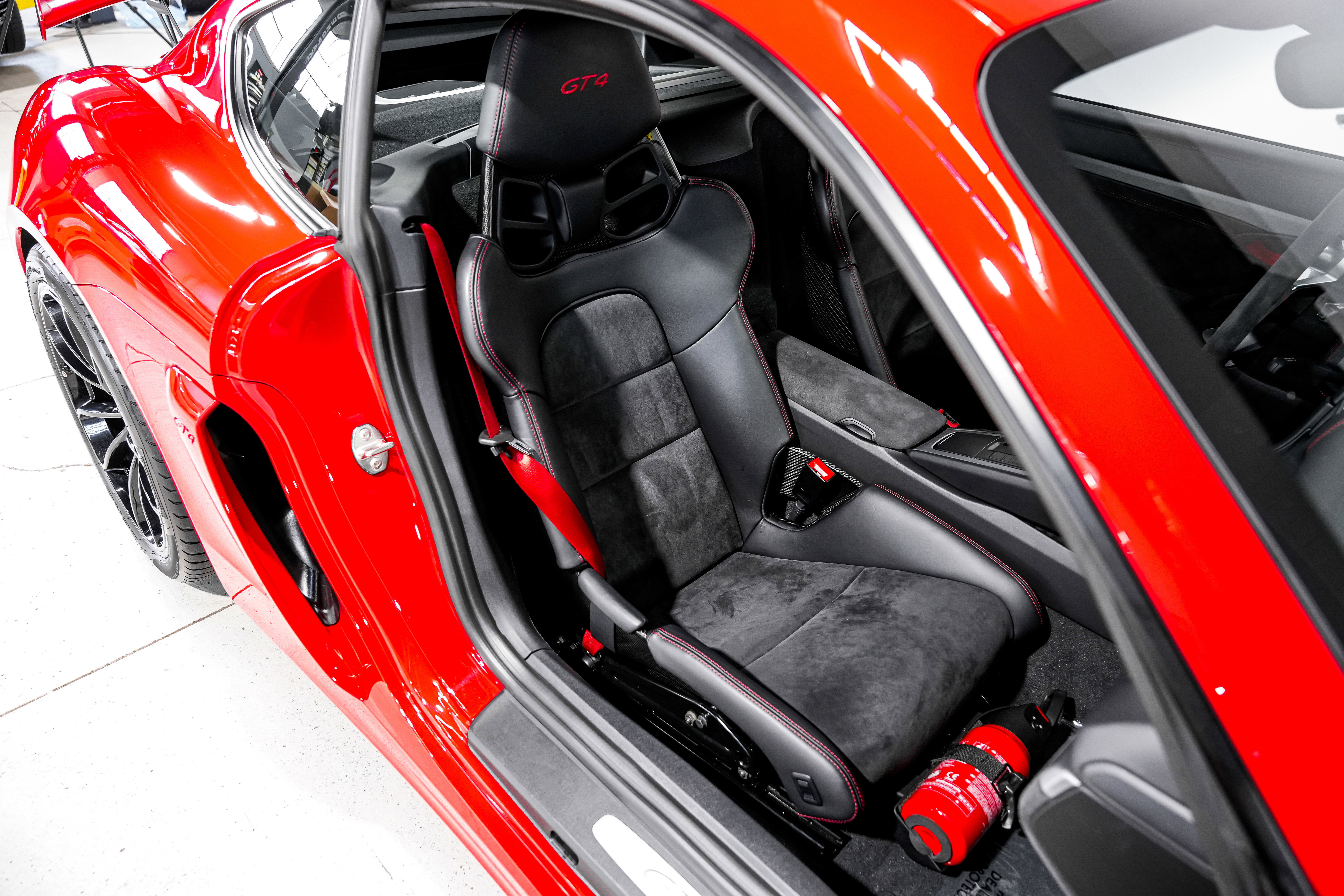 Used 2016 Porsche Cayman GT4 image 25