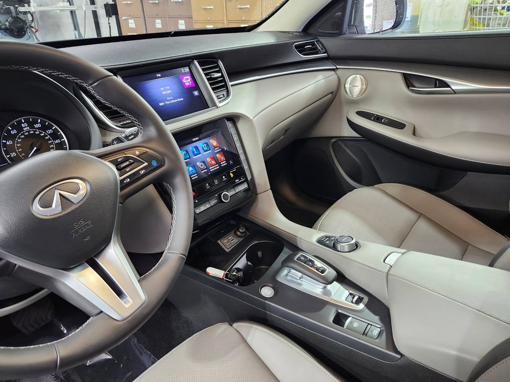 Used 2024 INFINITI QX50 Luxe AWD/4WD image 7