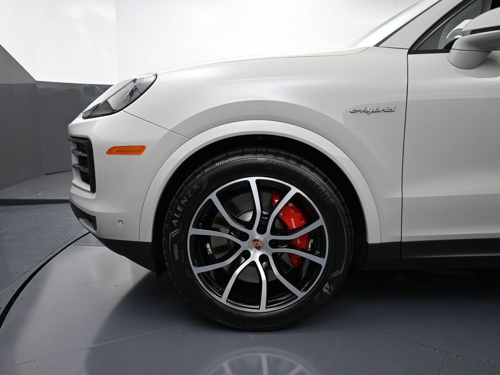 New 2026 Porsche Cayenne S image 12