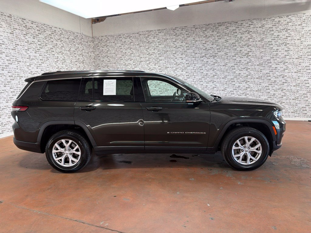 Used 2022 Jeep Grand Cherokee L Limited AWD/4WD image 8