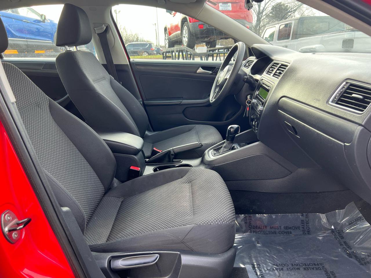 Used 2014 Volkswagen Jetta S image 16
