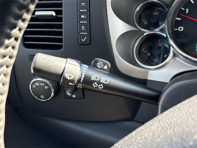 Used 2007 GMC Sierra 2500 SLE w/ EZ-Lift Tailgate Package image 33