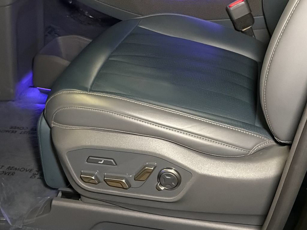 Certified 2024 Kia EV9 GT-Line AWD/4WD image 24