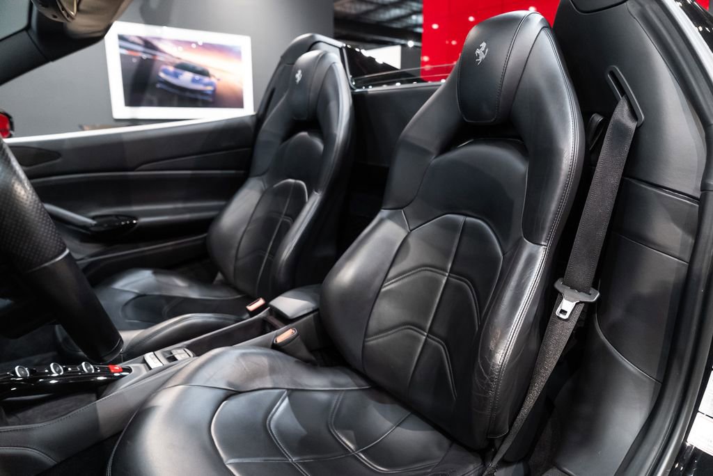 Used 2016 Ferrari 488 Spider RWD image 4