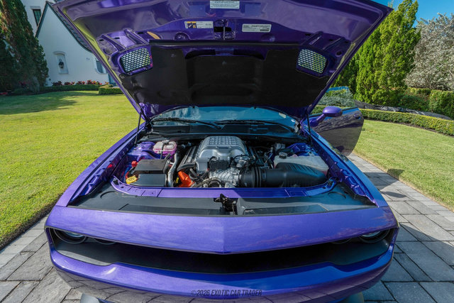 Used 2016 Dodge Challenger SRT Hellcat RWD image 16