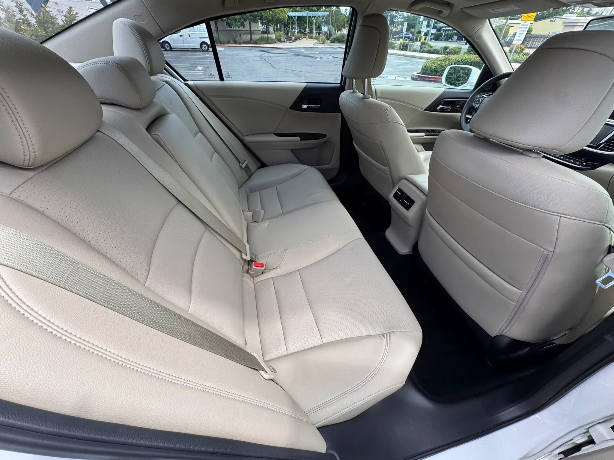 Used 2017 Honda Accord EX-L image 15