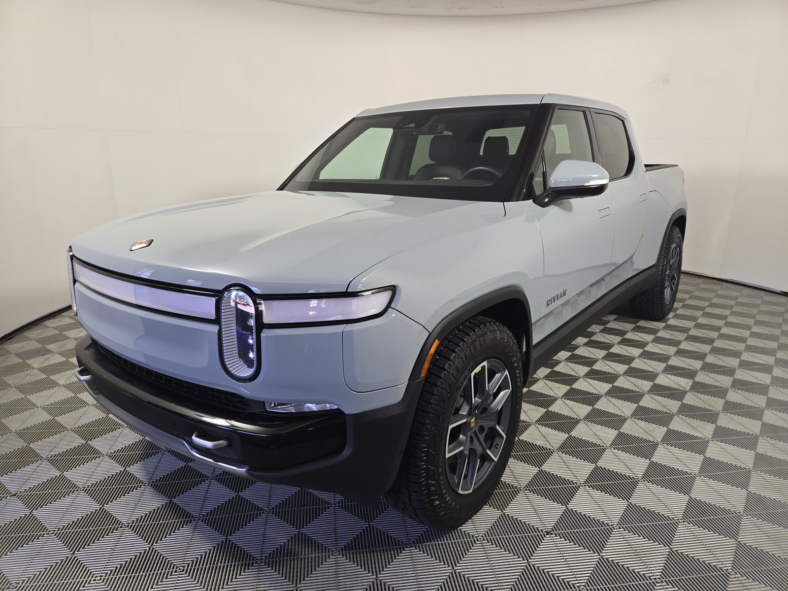 Used 2023 Rivian R1T Adventure